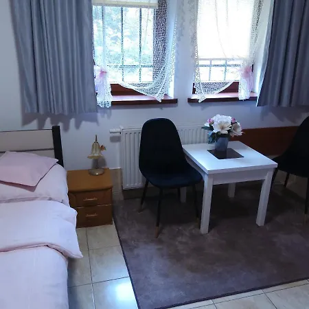 Goscinne Sobieszow Habitación en casa particular