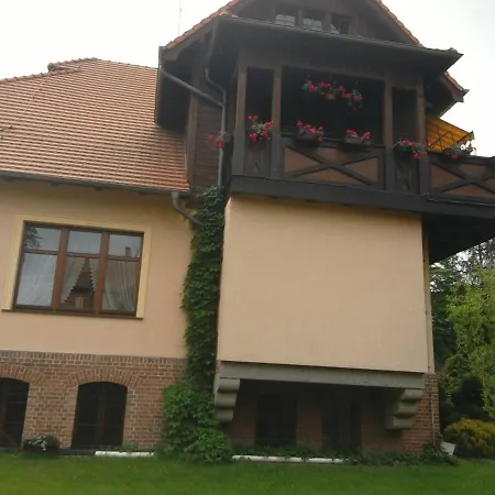 Goscinne Sobieszow * Еленя-Гура