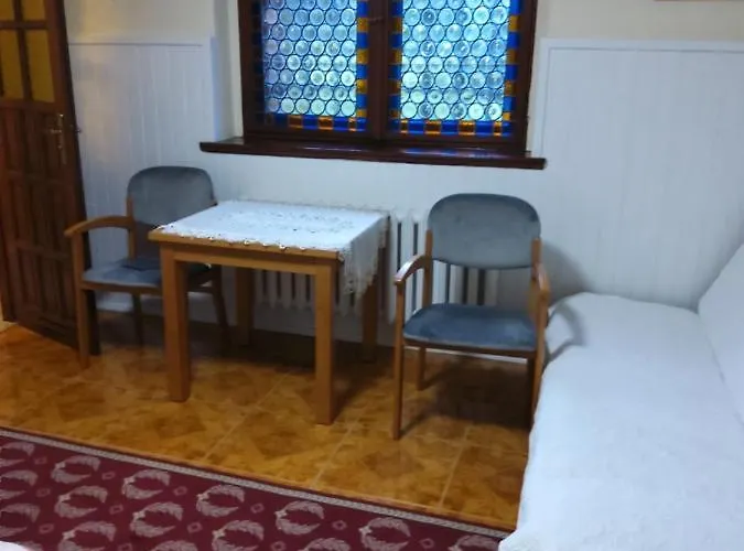 Goscinne Sobieszow Еленя-Гура