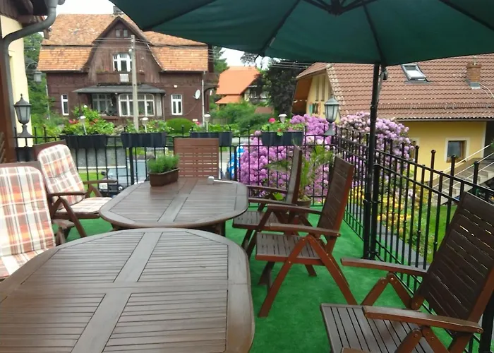 Goscinne Sobieszow Еленя-Гура